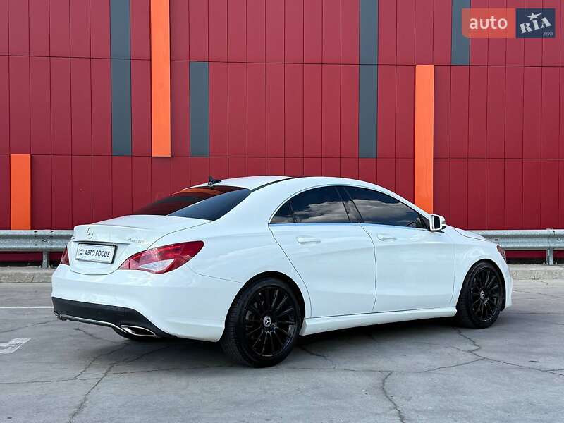 Седан Mercedes-Benz CLA-Class 2018 в Киеве