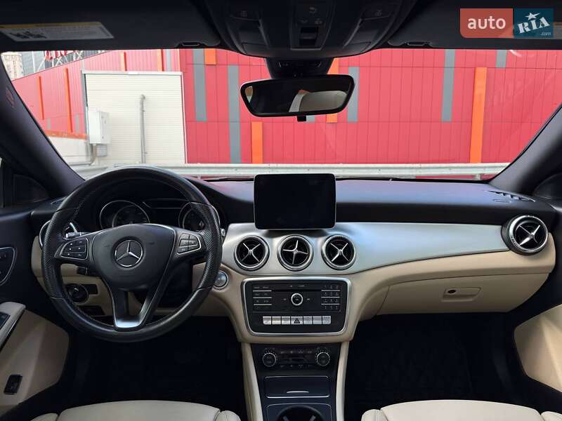 Седан Mercedes-Benz CLA-Class 2018 в Киеве