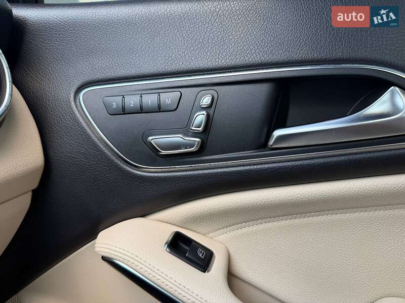Седан Mercedes-Benz CLA-Class 2018 в Киеве