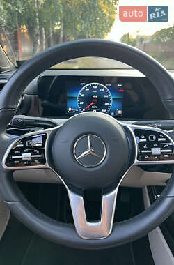 Седан Mercedes-Benz CLA-Class 2019 в 