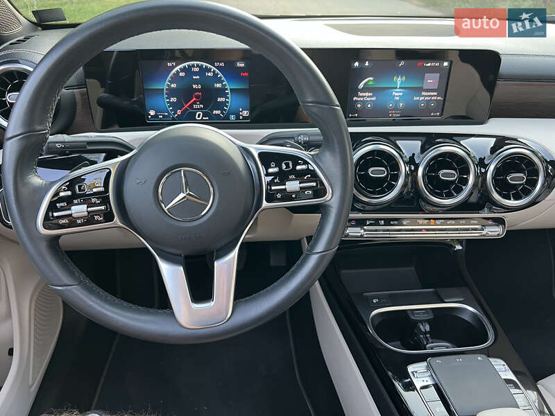 Седан Mercedes-Benz CLA-Class 2019 в Одессе