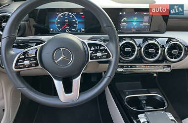 Седан Mercedes-Benz CLA-Class 2019 в 