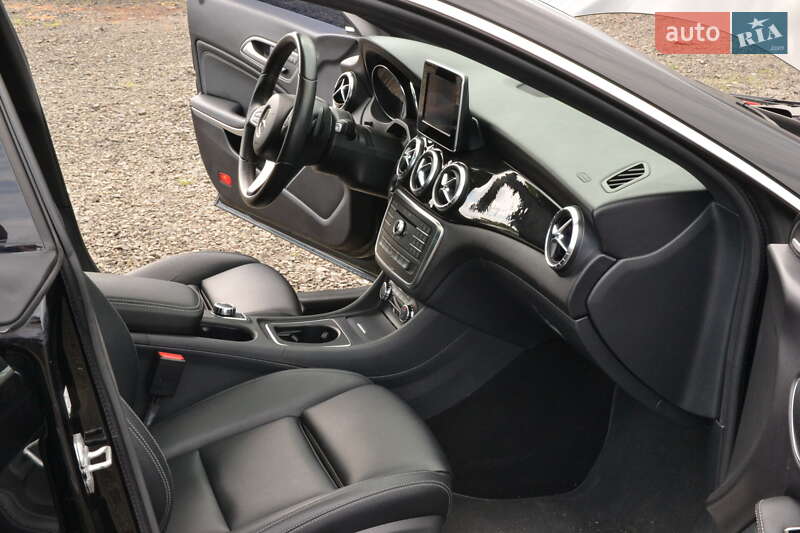 Седан Mercedes-Benz CLA-Class 2016 в Луцке