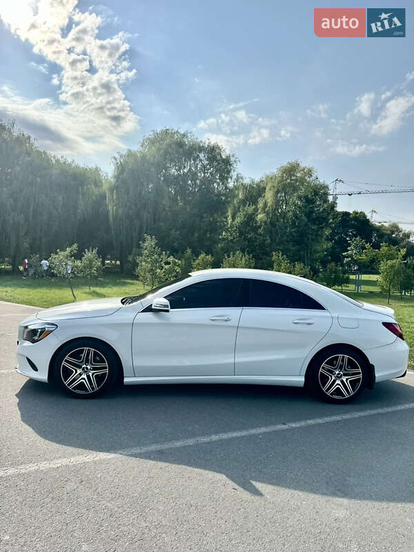 Седан Mercedes-Benz CLA-Class 2017 в Ивано-Франковске