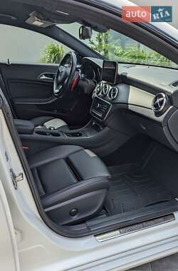 Седан Mercedes-Benz CLA-Class 2018 в 