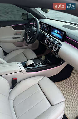 Седан Mercedes-Benz CLA-Class 2021 в 
