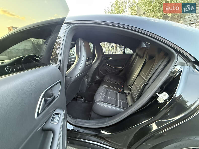 Седан Mercedes-Benz CLA-Class 2013 в Днепре