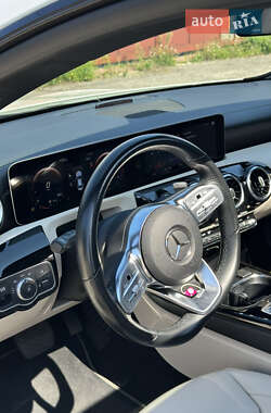 Седан Mercedes-Benz CLA-Class 2019 в 