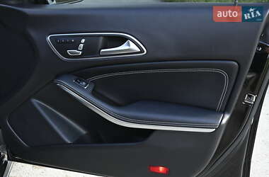 Седан Mercedes-Benz CLA-Class 2017 в 