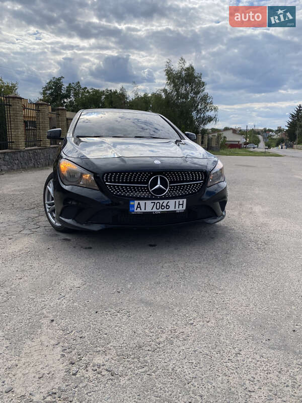 Седан Mercedes-Benz CLA-Class 2014 в Тростянце