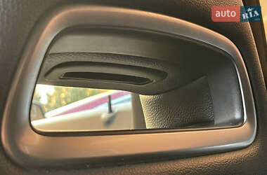 Седан Mercedes-Benz CLA-Class 2016 в 