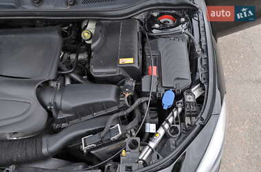 Седан Mercedes-Benz CLA-Class 2015 в 