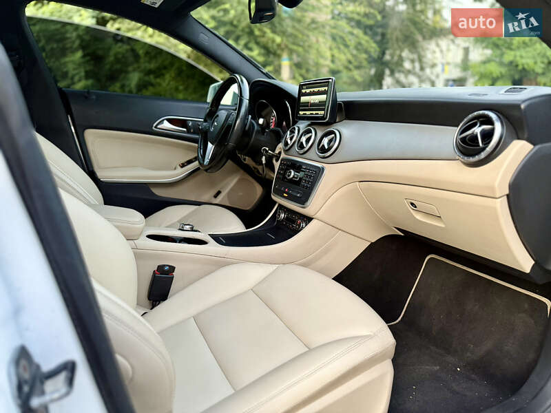 Седан Mercedes-Benz CLA-Class 2013 в Кам'янському