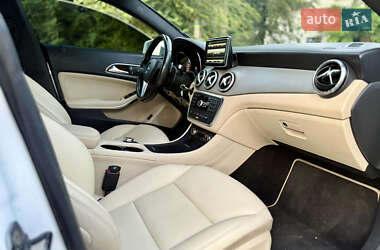 Седан Mercedes-Benz CLA-Class 2013 в 