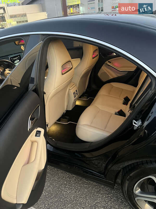 Седан Mercedes-Benz CLA-Class 2015 в Киеве