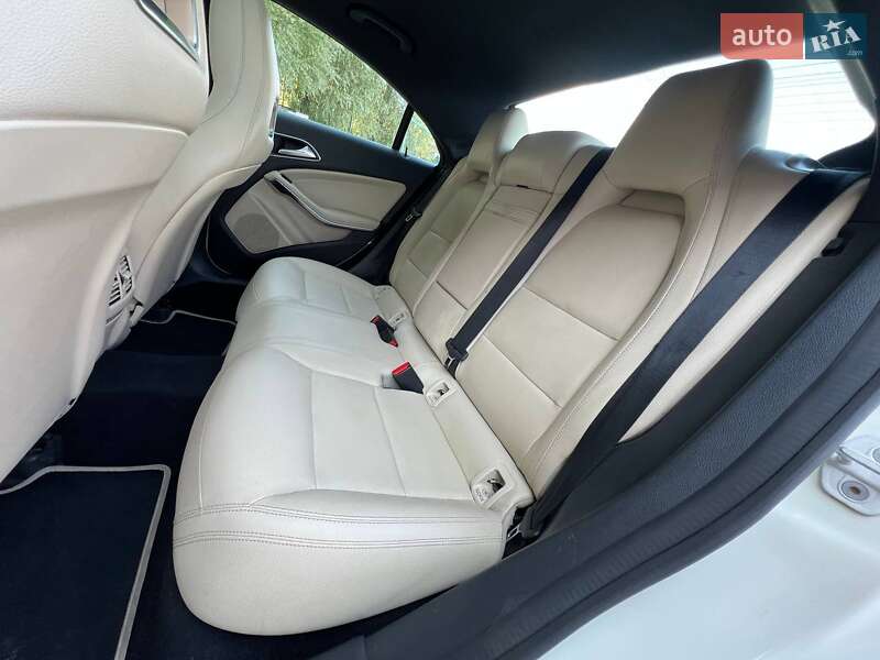 Седан Mercedes-Benz CLA-Class 2017 в Хмельницком