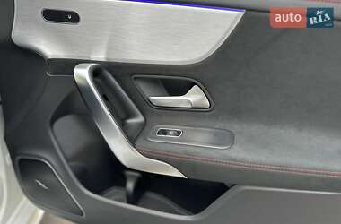 Седан Mercedes-Benz CLA-Class 2021 в 