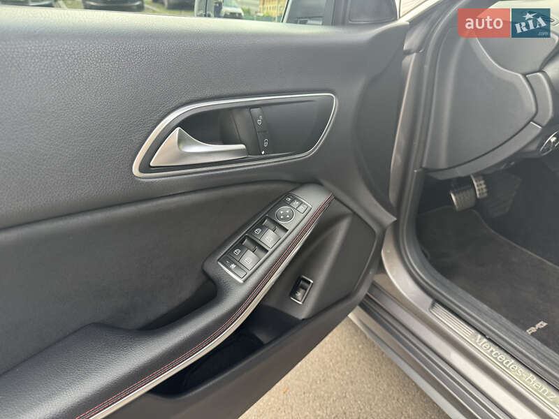 Седан Mercedes-Benz CLA-Class 2015 в Харькове