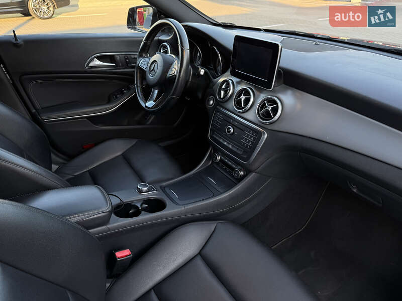 Седан Mercedes-Benz CLA-Class 2015 в Киеве