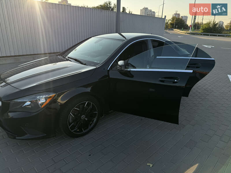 Седан Mercedes-Benz CLA-Class 2015 в Киеве