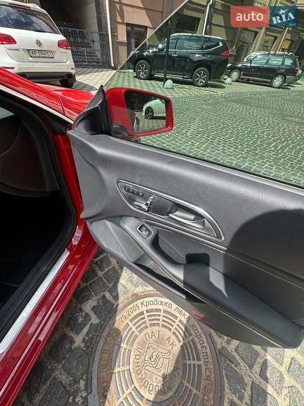 Седан Mercedes-Benz CLA-Class 2017 в Киеве
