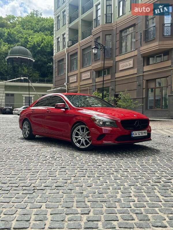 Седан Mercedes-Benz CLA-Class 2017 в Киеве