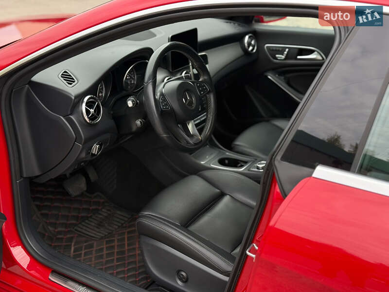 Седан Mercedes-Benz CLA-Class 2018 в Києві