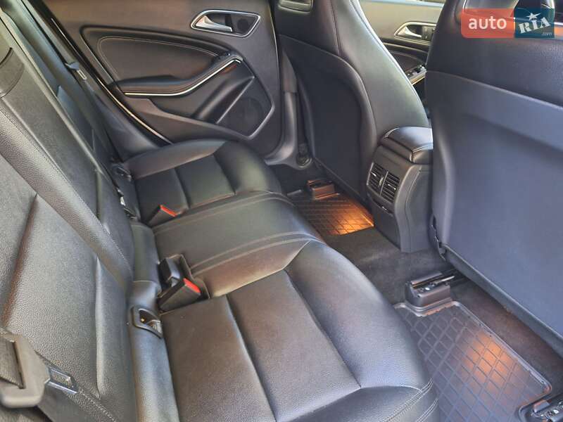 Седан Mercedes-Benz CLA-Class 2015 в Черновцах фото 28 Седан Mercedes-Benz CLA-Class 2015 в Черновцах