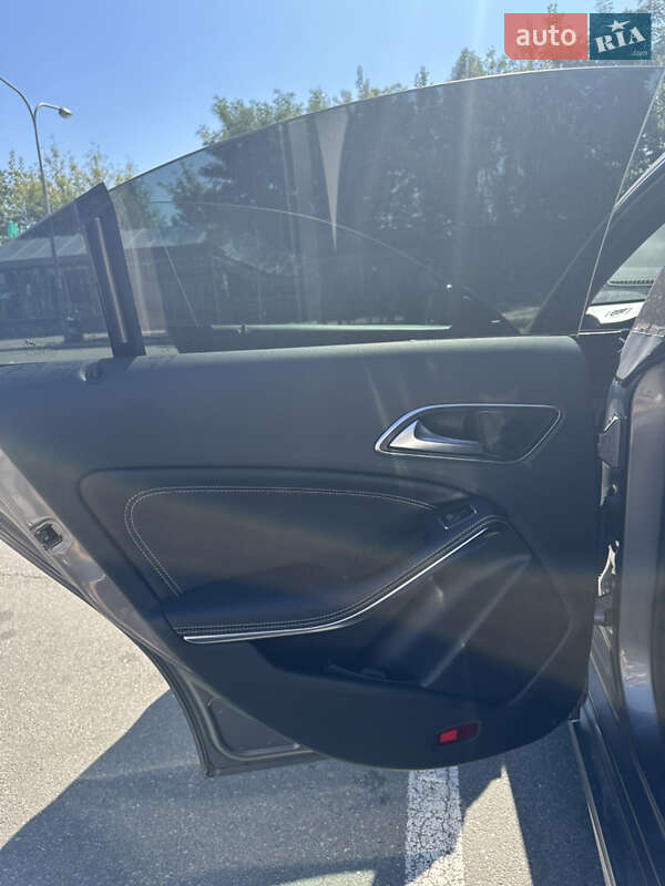 Седан Mercedes-Benz CLA-Class 2014 в Киеве фото 29 Седан Mercedes-Benz CLA-Class 2014 в Киеве