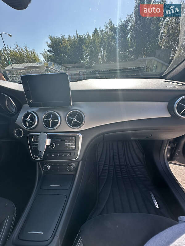 Седан Mercedes-Benz CLA-Class 2014 в Киеве фото 41 Седан Mercedes-Benz CLA-Class 2014 в Киеве