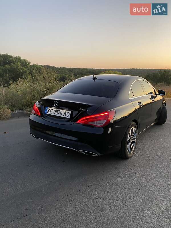 Седан Mercedes-Benz CLA-Class 2017 в Дніпрі