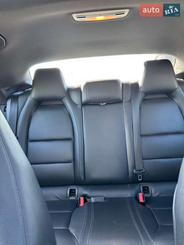 Седан Mercedes-Benz CLA-Class 2014 в Львове