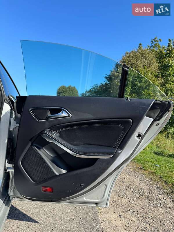 Седан Mercedes-Benz CLA-Class 2014 в Львове