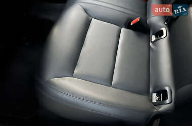 Седан Mercedes-Benz CLA-Class 2013 в 