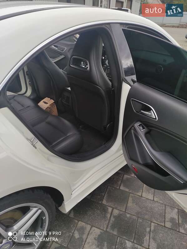 Седан Mercedes-Benz CLA-Class 2015 в Умані