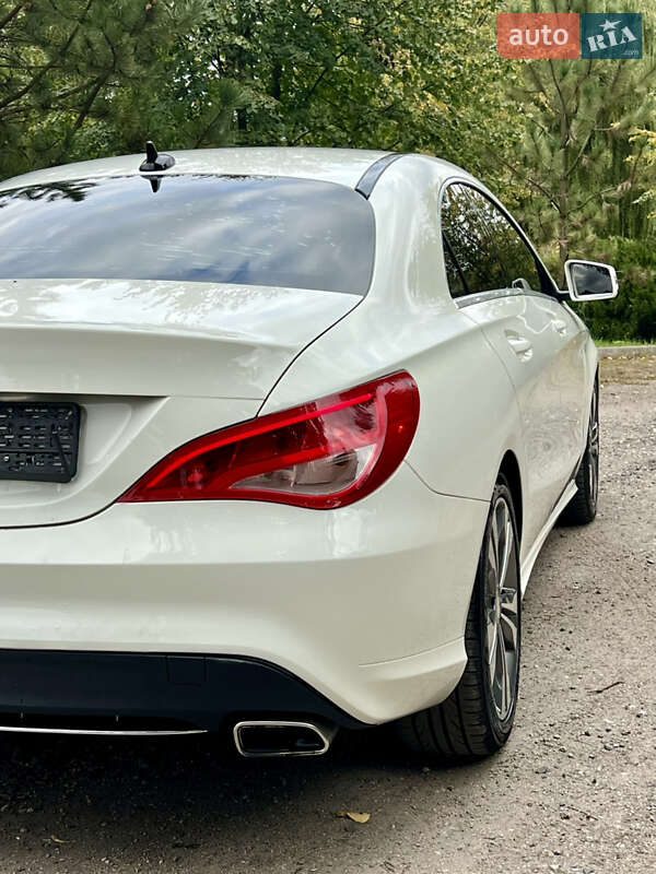 Седан Mercedes-Benz CLA-Class 2015 в Валках