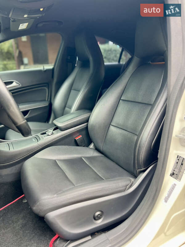 Седан Mercedes-Benz CLA-Class 2015 в Валках