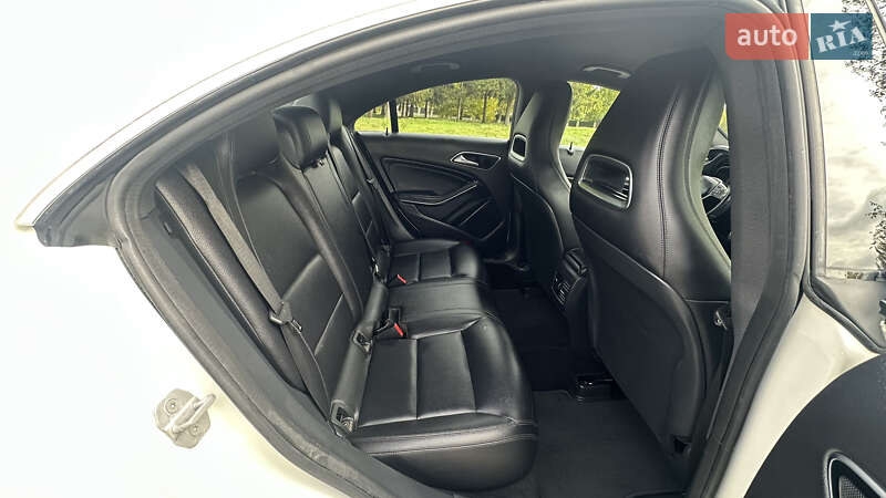 Седан Mercedes-Benz CLA-Class 2014 в Дубно