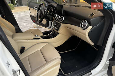 Седан Mercedes-Benz CLA-Class 2018 в 