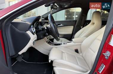 Седан Mercedes-Benz CLA-Class 2018 в 