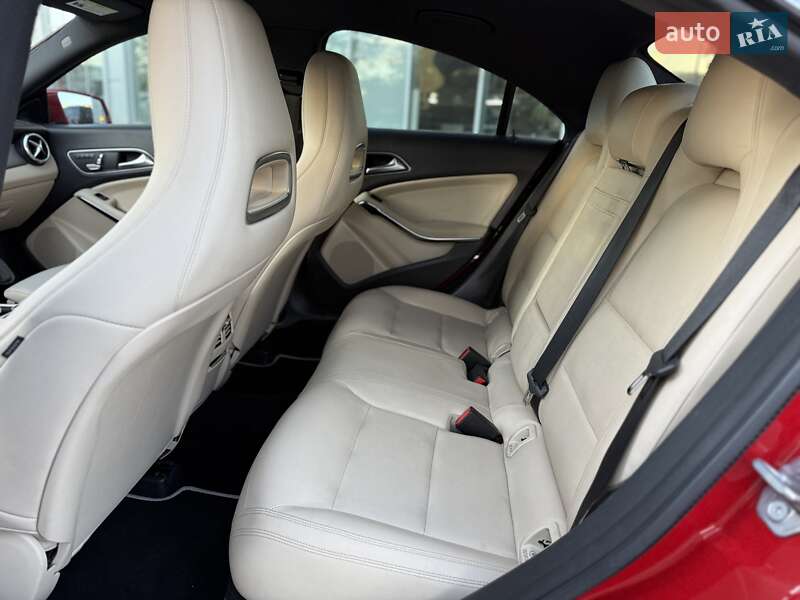 Седан Mercedes-Benz CLA-Class 2018 в Києві