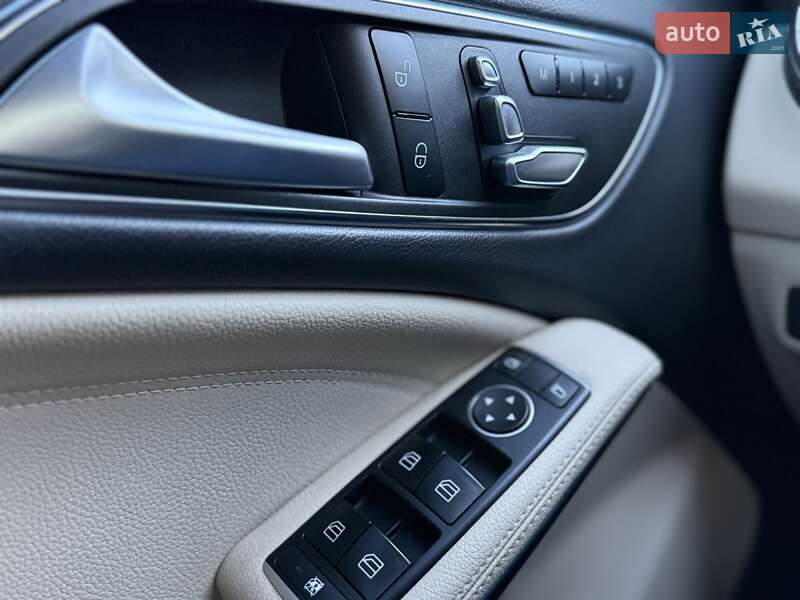 Седан Mercedes-Benz CLA-Class 2018 в Києві