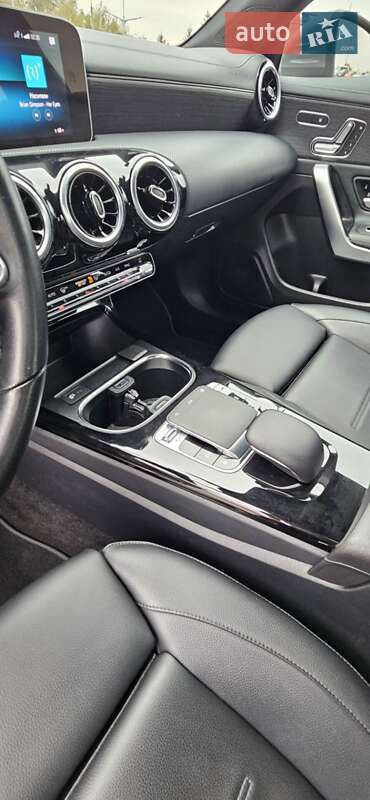 Седан Mercedes-Benz CLA-Class 2019 в Києві