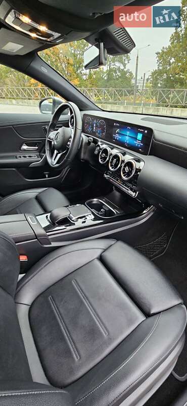 Седан Mercedes-Benz CLA-Class 2019 в Києві