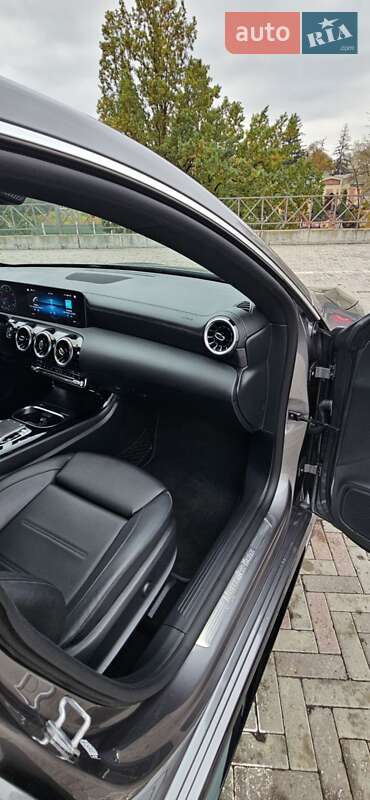 Седан Mercedes-Benz CLA-Class 2019 в Києві