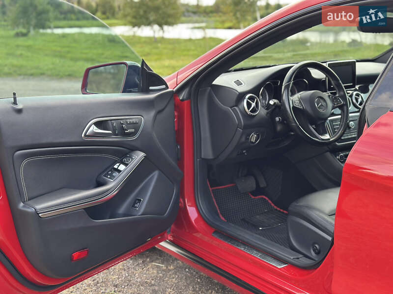Седан Mercedes-Benz CLA-Class 2015 в Ровно
