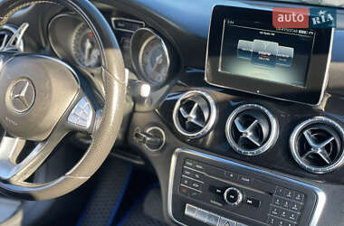 Седан Mercedes-Benz CLA-Class 2015 в  фото 17 Седан Mercedes-Benz CLA-Class 2015 в