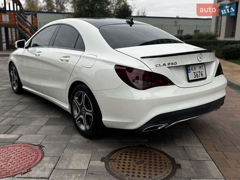 Седан Mercedes-Benz CLA-Class 2018 в Киеве