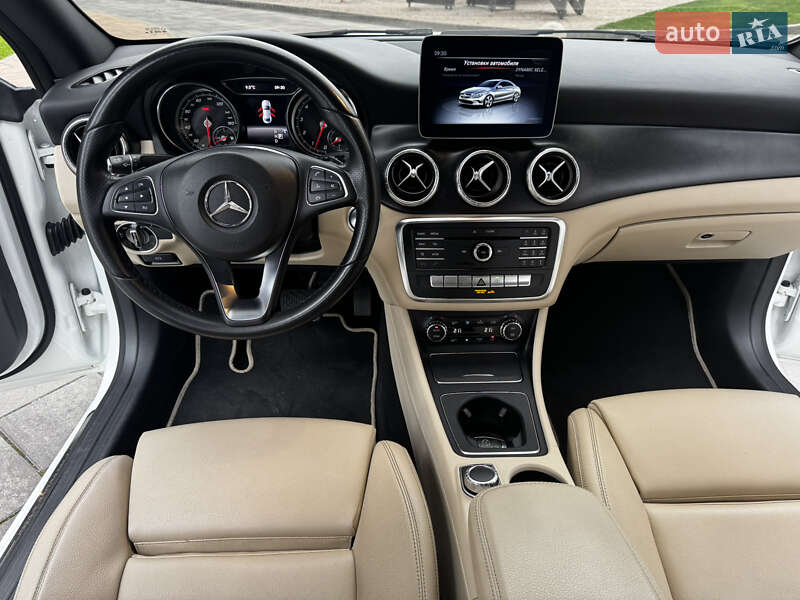 Седан Mercedes-Benz CLA-Class 2018 в Киеве