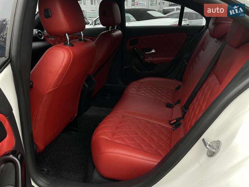 Седан Mercedes-Benz CLA-Class 2019 в Києві фото 15 Седан Mercedes-Benz CLA-Class 2019 в Києві